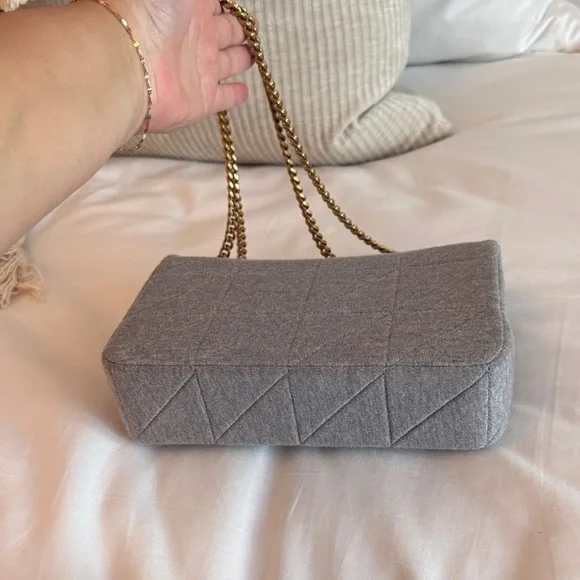 Yves Saint Laurent Gray Quilted Shoulder Bag - Picture 5 of 6